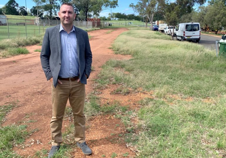 Council to Investigate Apex Oval Parking