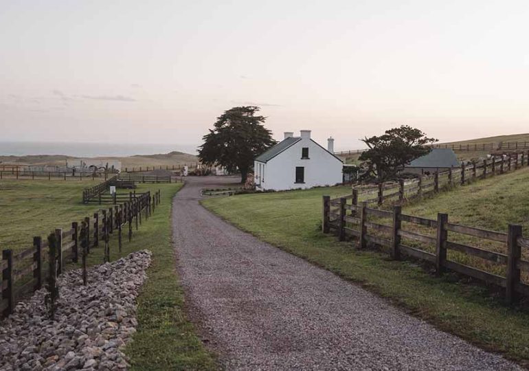Strukta's Awards entry - timeless fencing for historic coastal property