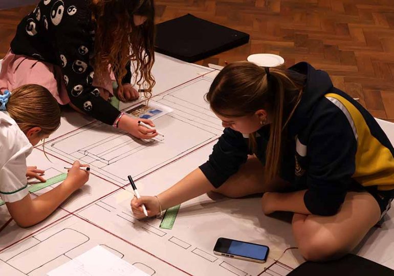 Goulburn students design stunning mural for hospital fundraiser